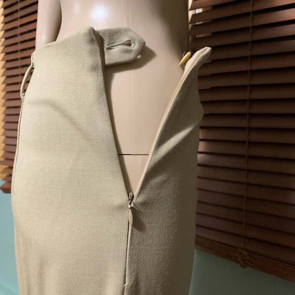 NWOT Women stretching pants by Victor Victoria. Size 40 (French) - Picture 8 of 11